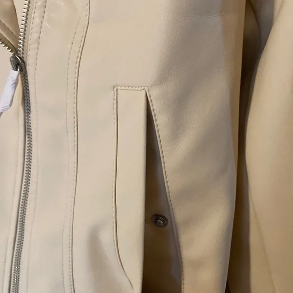 ✨HP✨NWT Express Faux Leather Moto Jacket - Picture 8 of 16